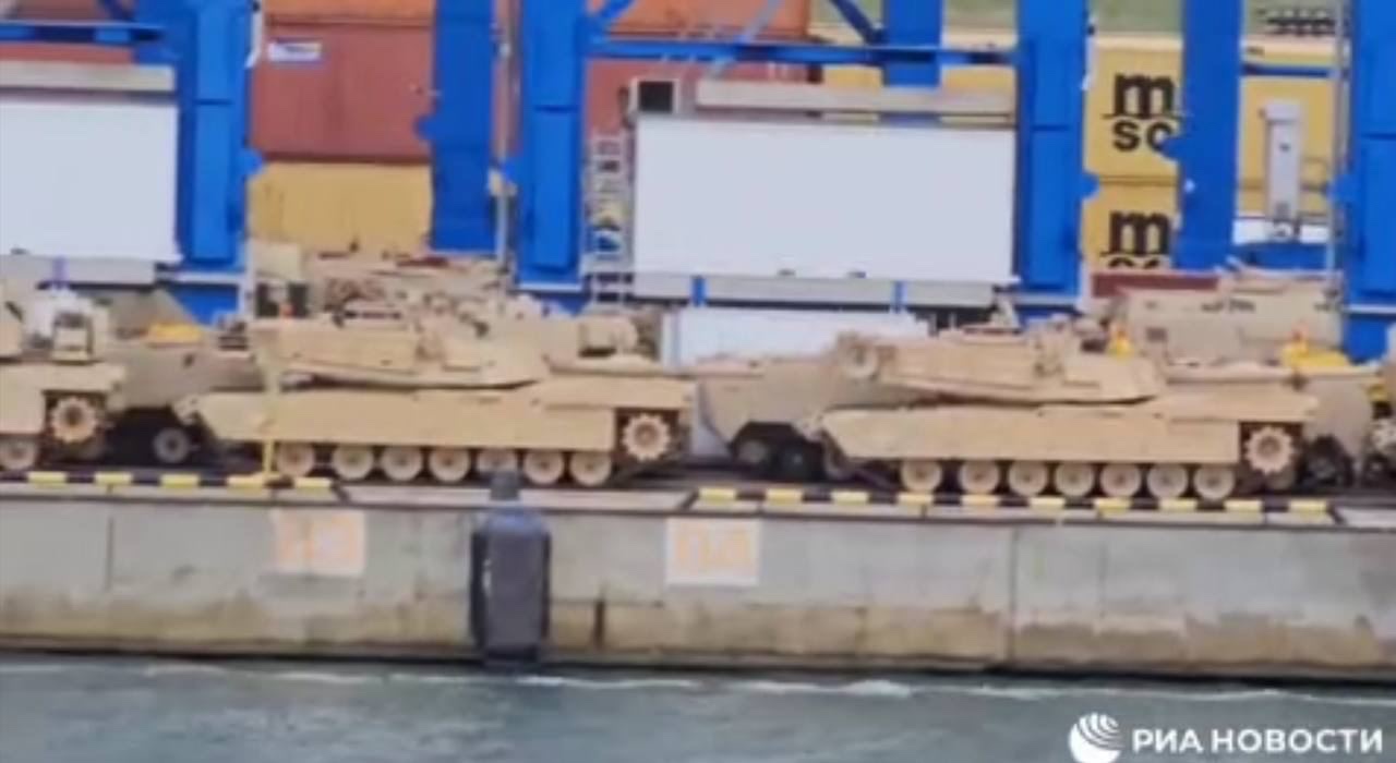 Un lotto di carri armati Abrams