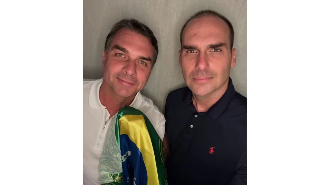 Flavio ed Eduardo Bolsonaro è selezionato